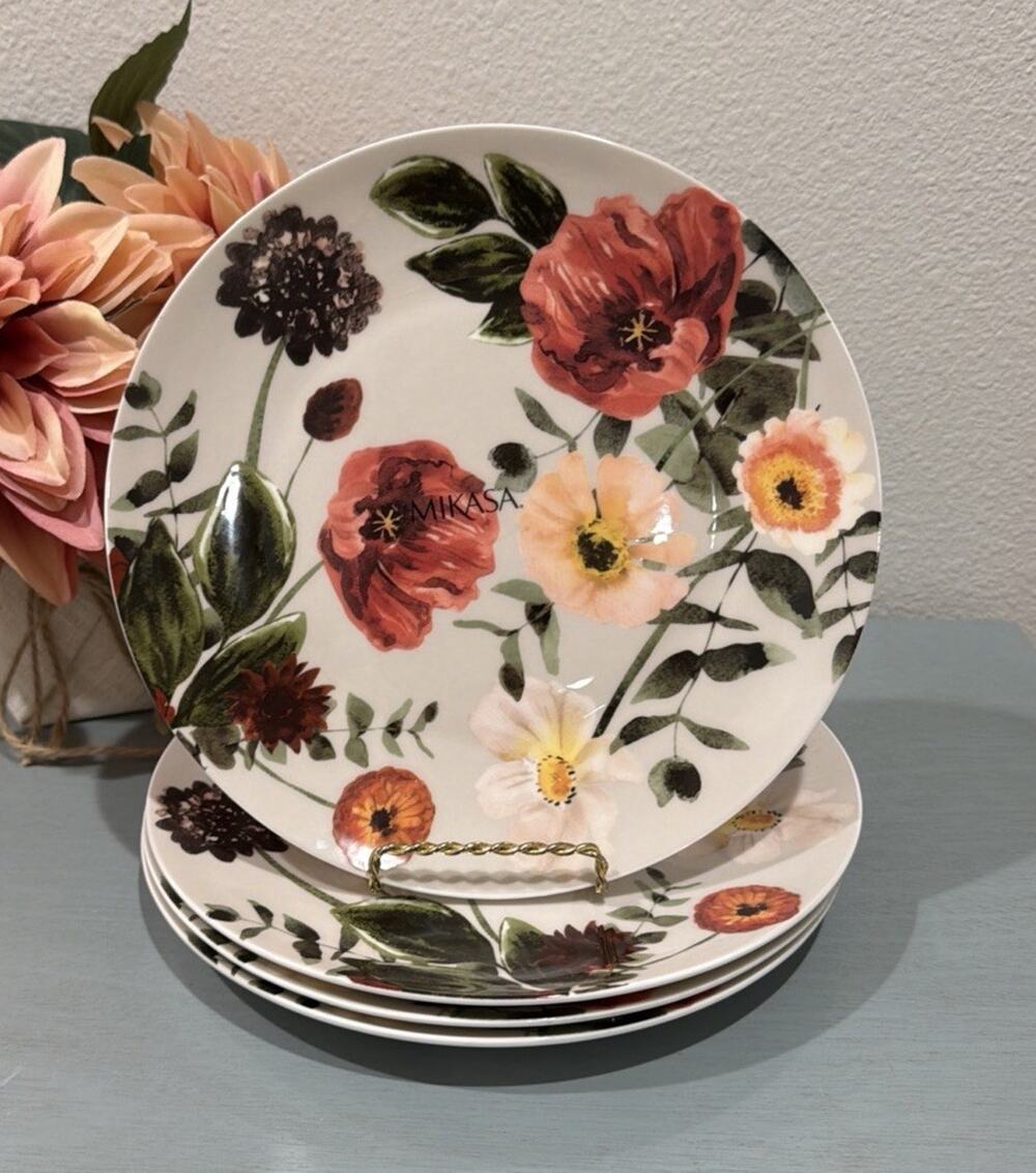 Set of 4 Mikasa Wildflower Blooms Bone China Luncheon/Salad Plates 9”